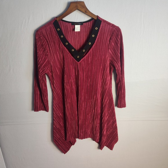 Jennie & Marlis Tops - Jennie & Marlis Burgundy Pleated Grommet V-Neck Sharkbite Hem Tunic Top Medium